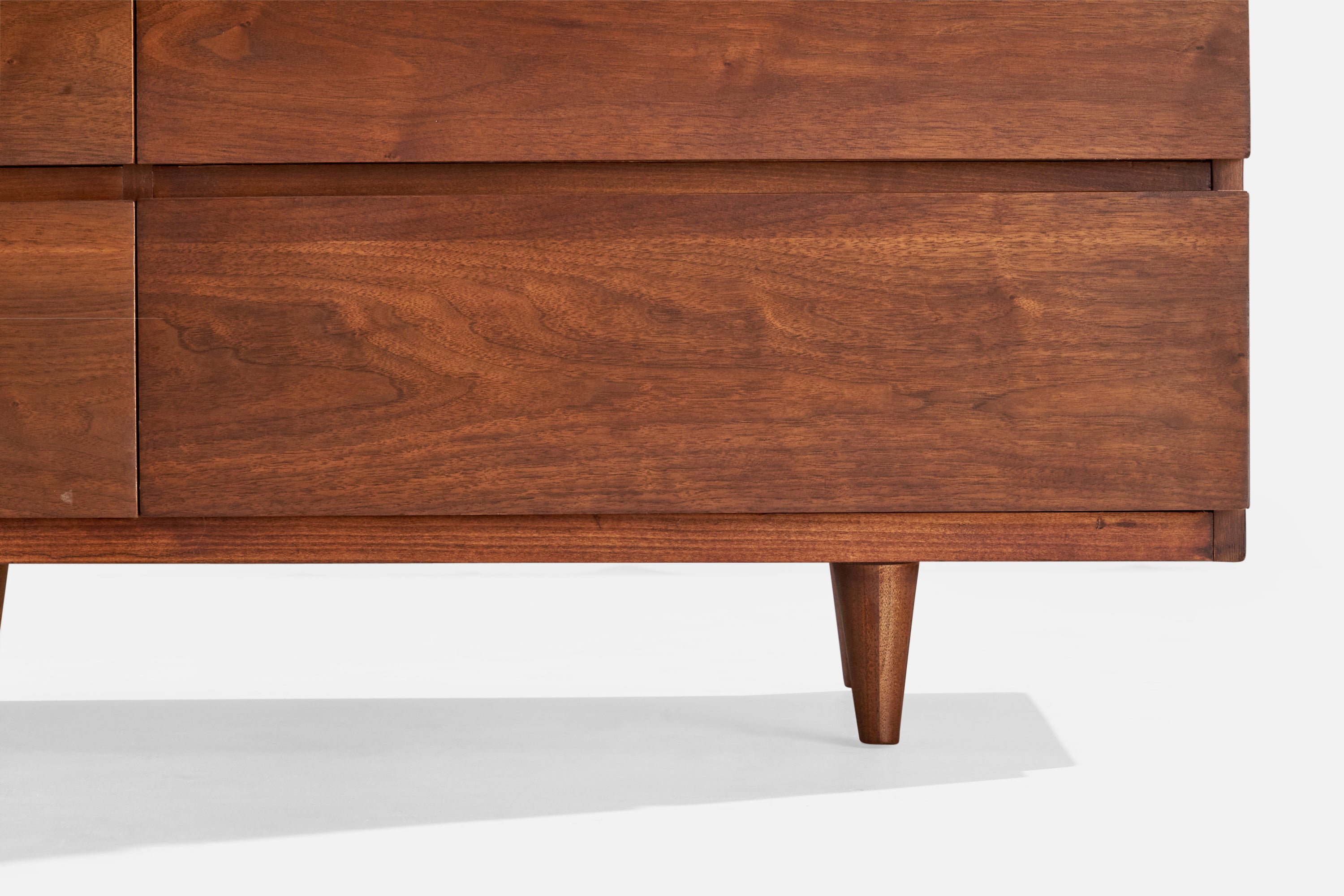 American of Martinsville, Dresser, Walnut, USA, 1950s – PRB American of Martinsville, Dresser, Walnut, USA, 1950s – PRB